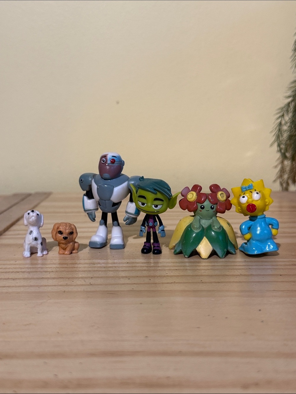 Mini minis Maggie Simpson pokemon teen titans Barbie dogs lot